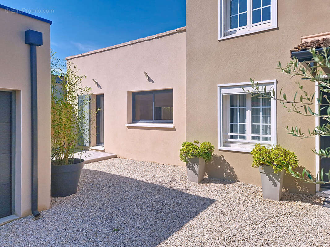 Maison à LES ANGLES