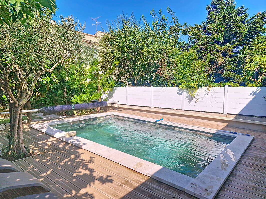 Maison à LES ANGLES