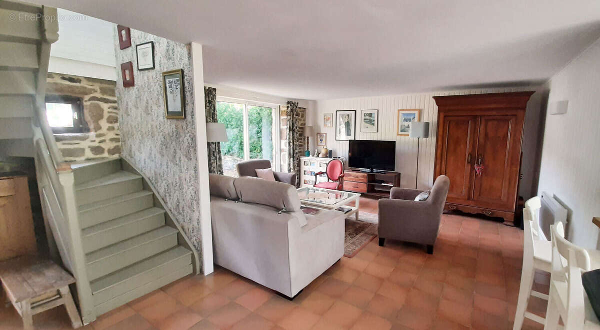 Maison à PLONEOUR-LANVERN