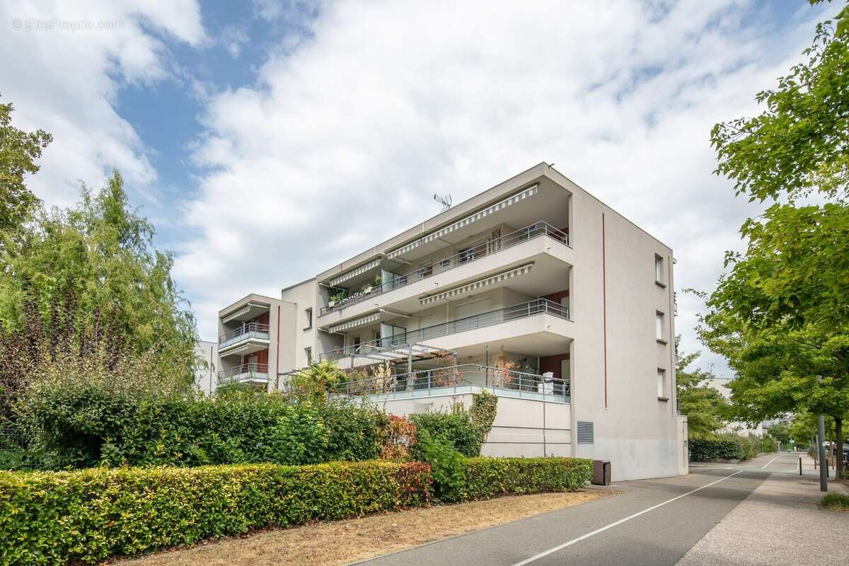 Appartement à SAINT-MARTIN-D&#039;HERES