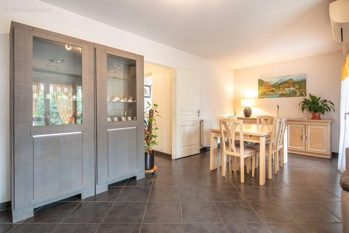 Appartement à SAINT-MARTIN-D&#039;HERES