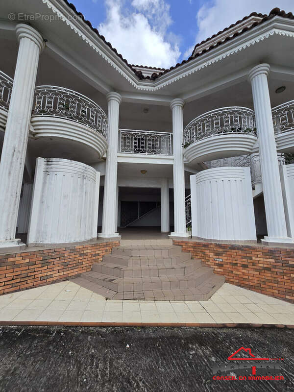 Maison à FORT-DE-FRANCE