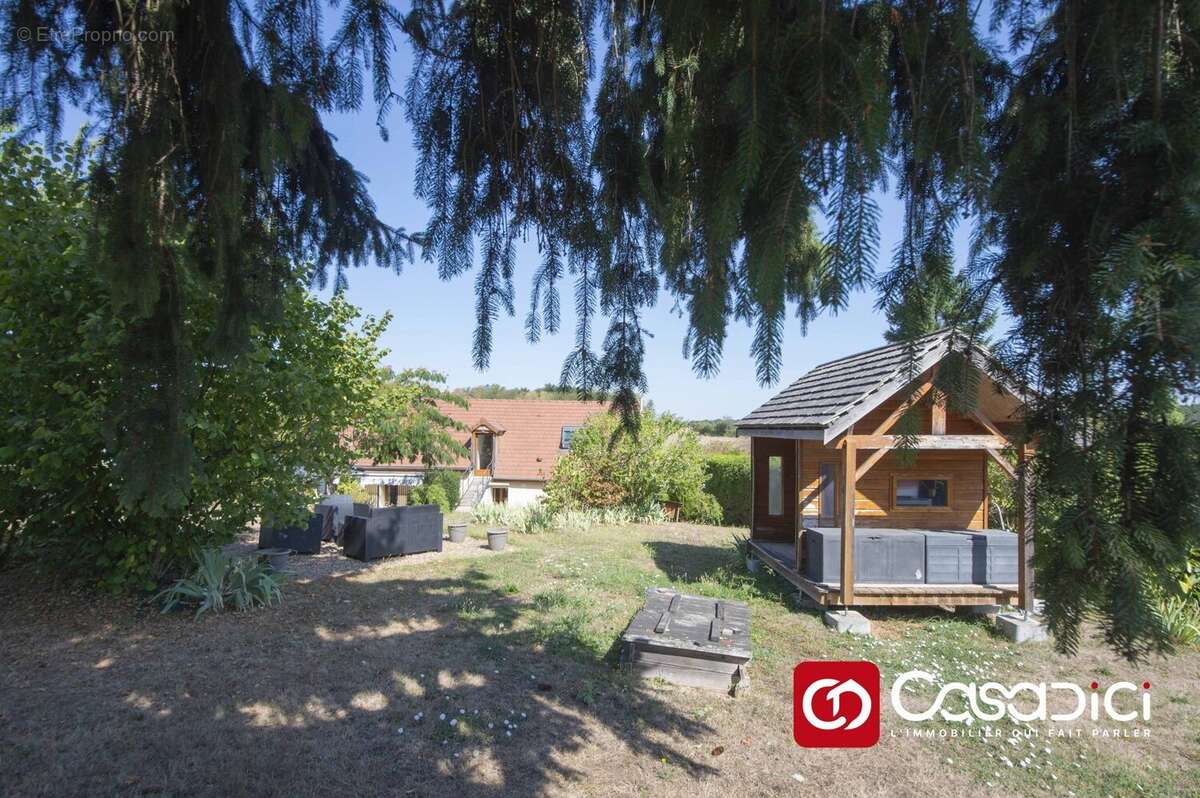 Maison à MENETOU-COUTURE