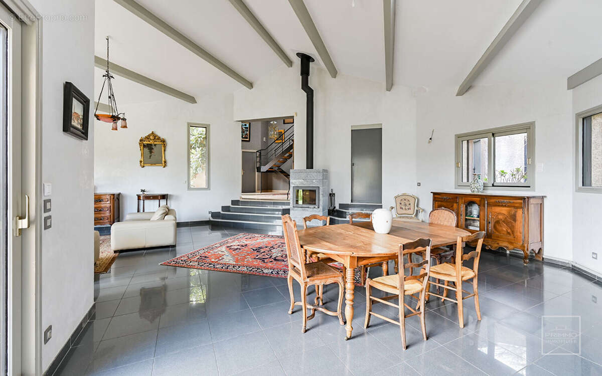 Maison à SAINT-CYR-AU-MONT-D&#039;OR