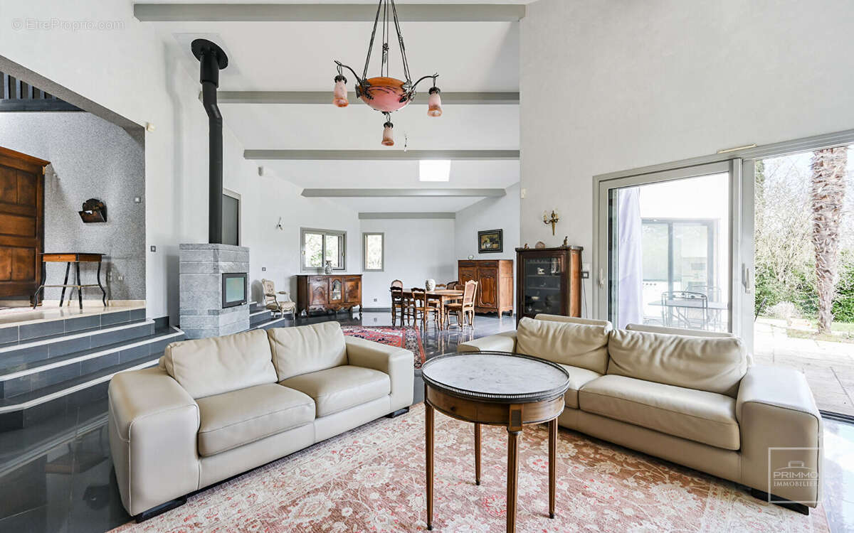 Maison à SAINT-CYR-AU-MONT-D&#039;OR