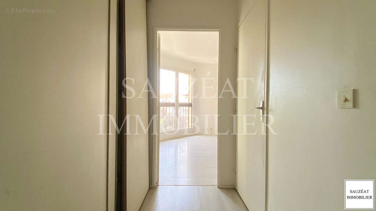 Appartement à MONTROUGE