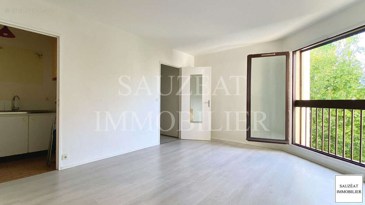 Appartement à MONTROUGE