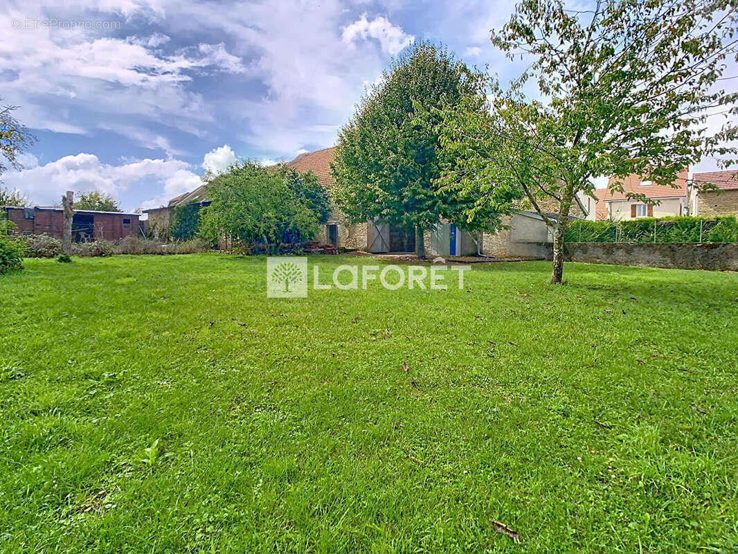 Maison à BLESSONVILLE