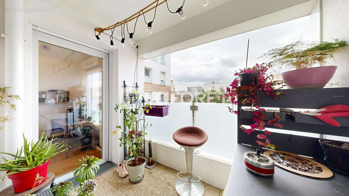 Appartement à NANTERRE