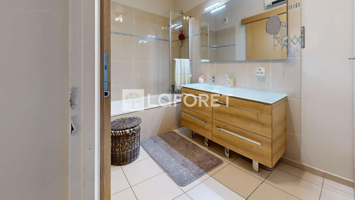 Appartement à NANTERRE