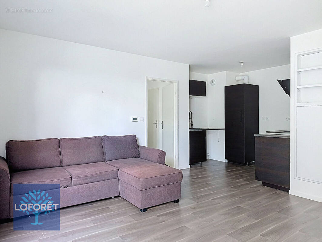 Appartement à FONTENAY-LE-VICOMTE