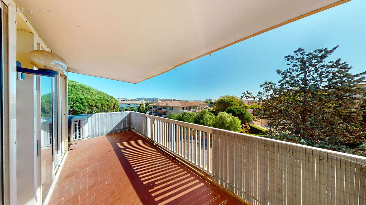 Appartement à FREJUS