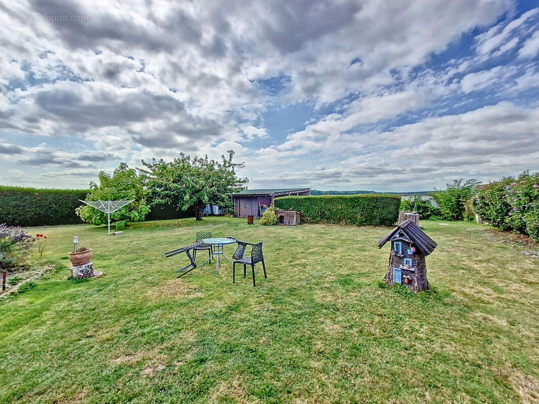 Maison à SAINT-CLAIR-SUR-EPTE