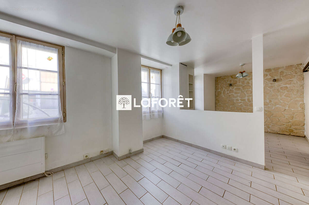 Appartement à SANTENY