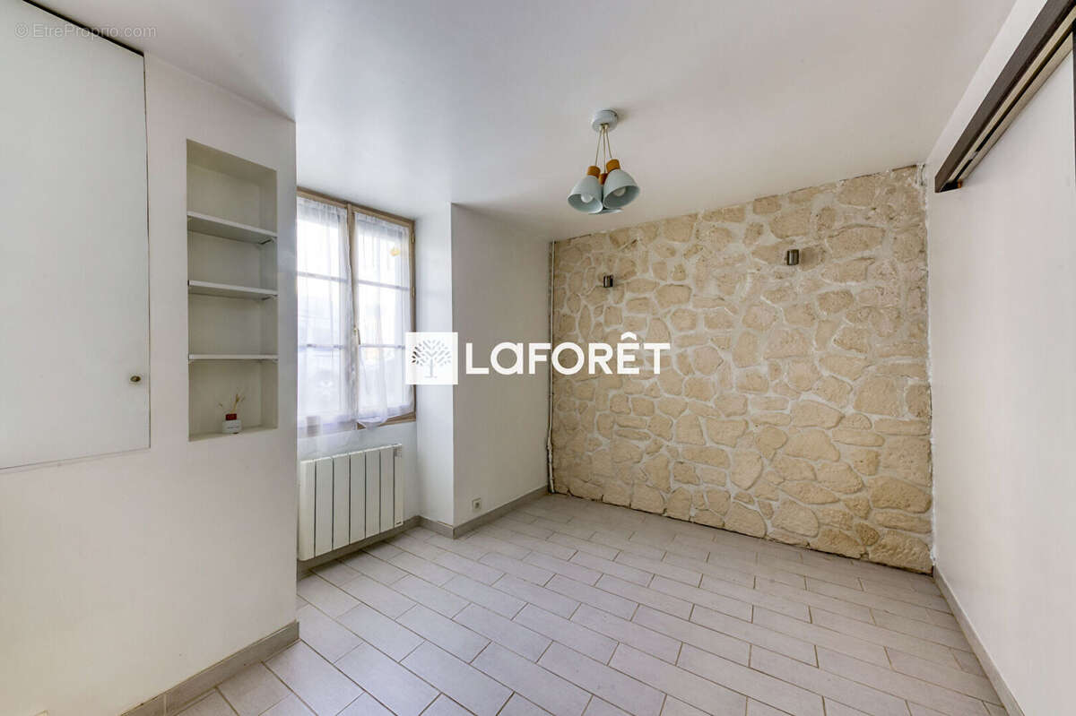 Appartement à SANTENY