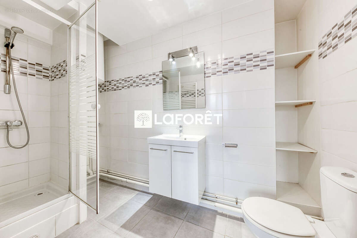 Appartement à SANTENY