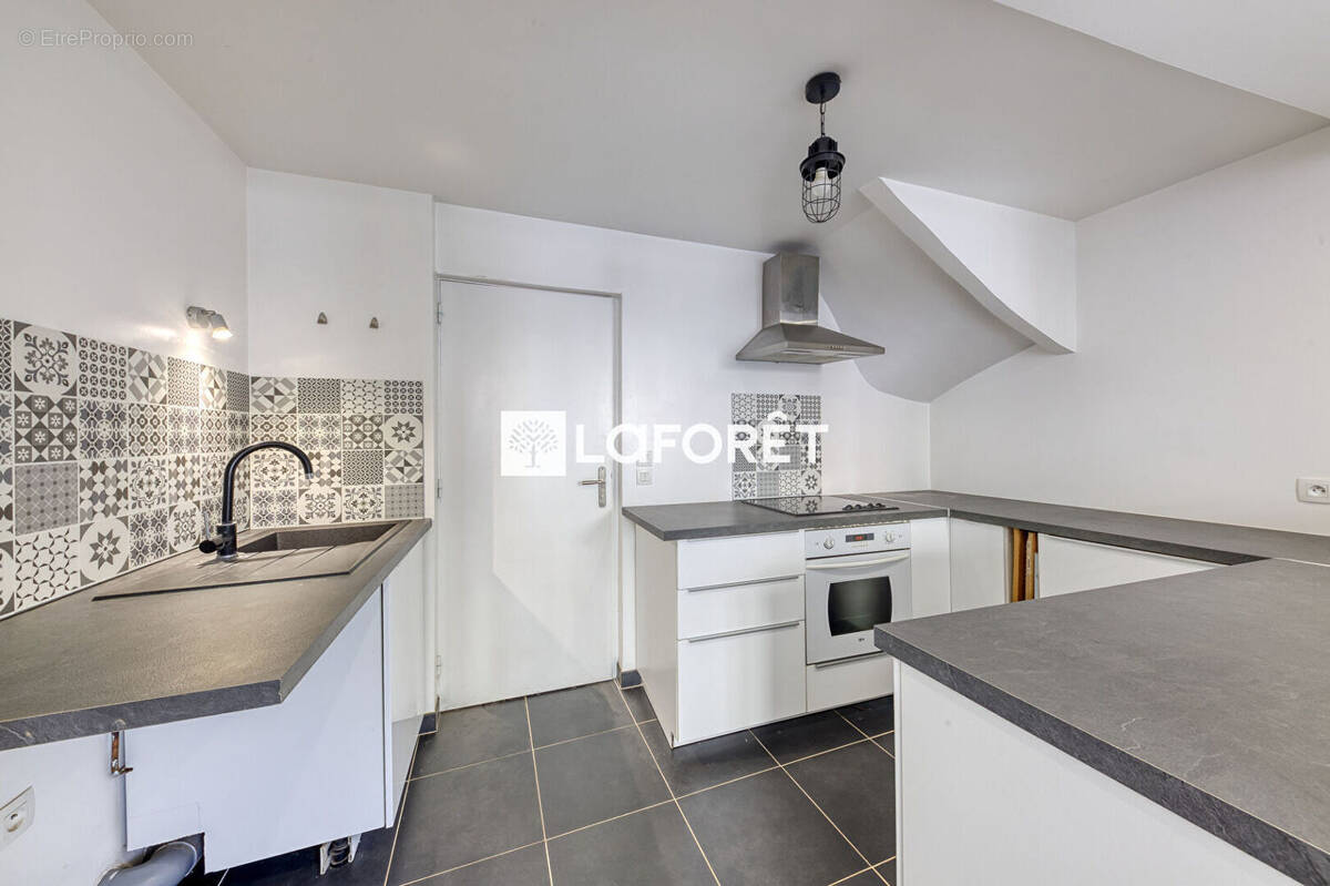 Appartement à SANTENY