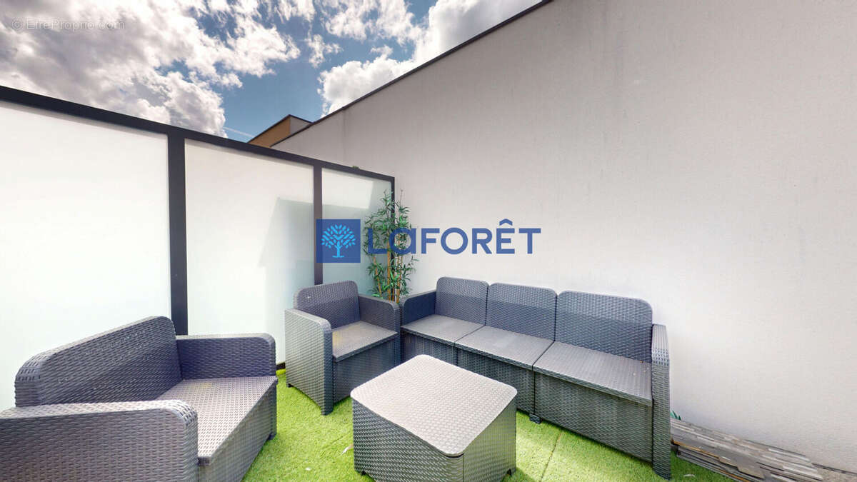 Appartement à PARAY-VIEILLE-POSTE