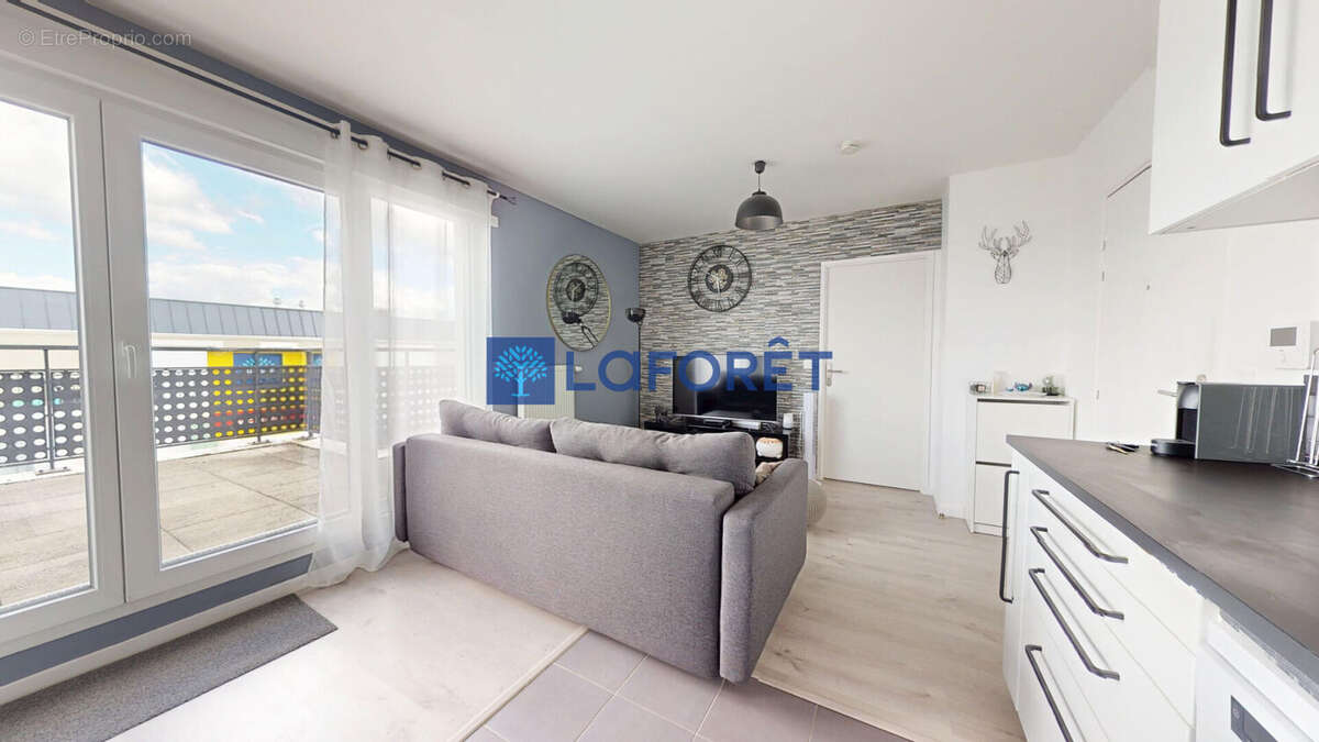 Appartement à PARAY-VIEILLE-POSTE