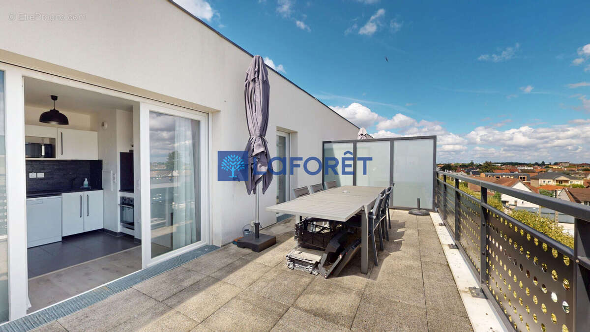 Appartement à PARAY-VIEILLE-POSTE