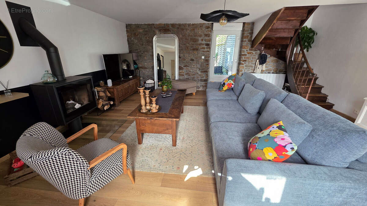 Maison à MINIAC-MORVAN