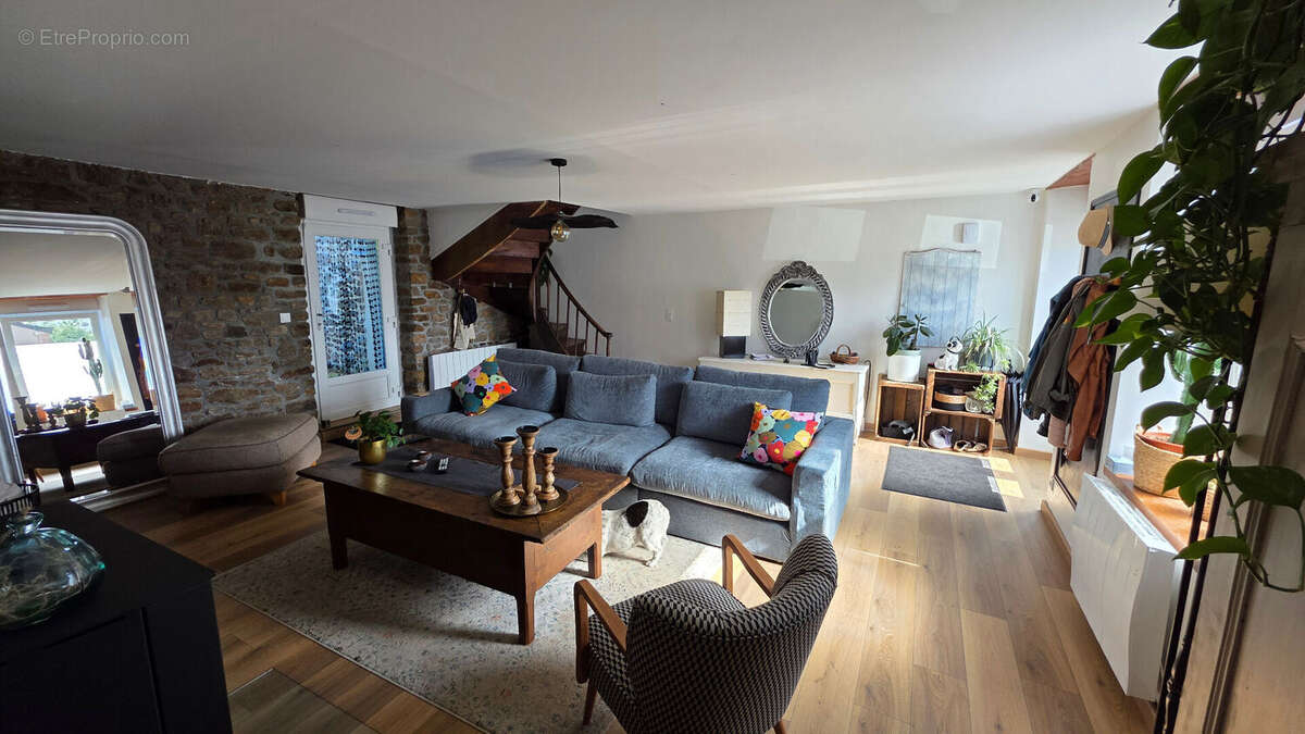 Maison à MINIAC-MORVAN