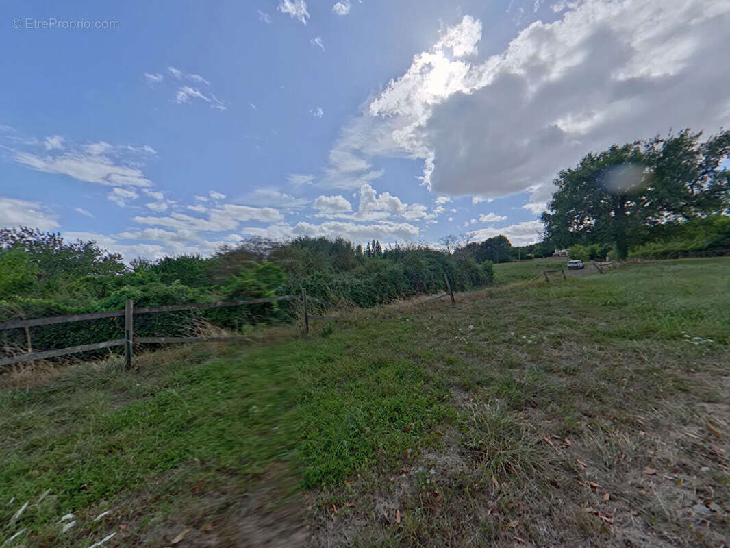 Maison à LE VIGEANT