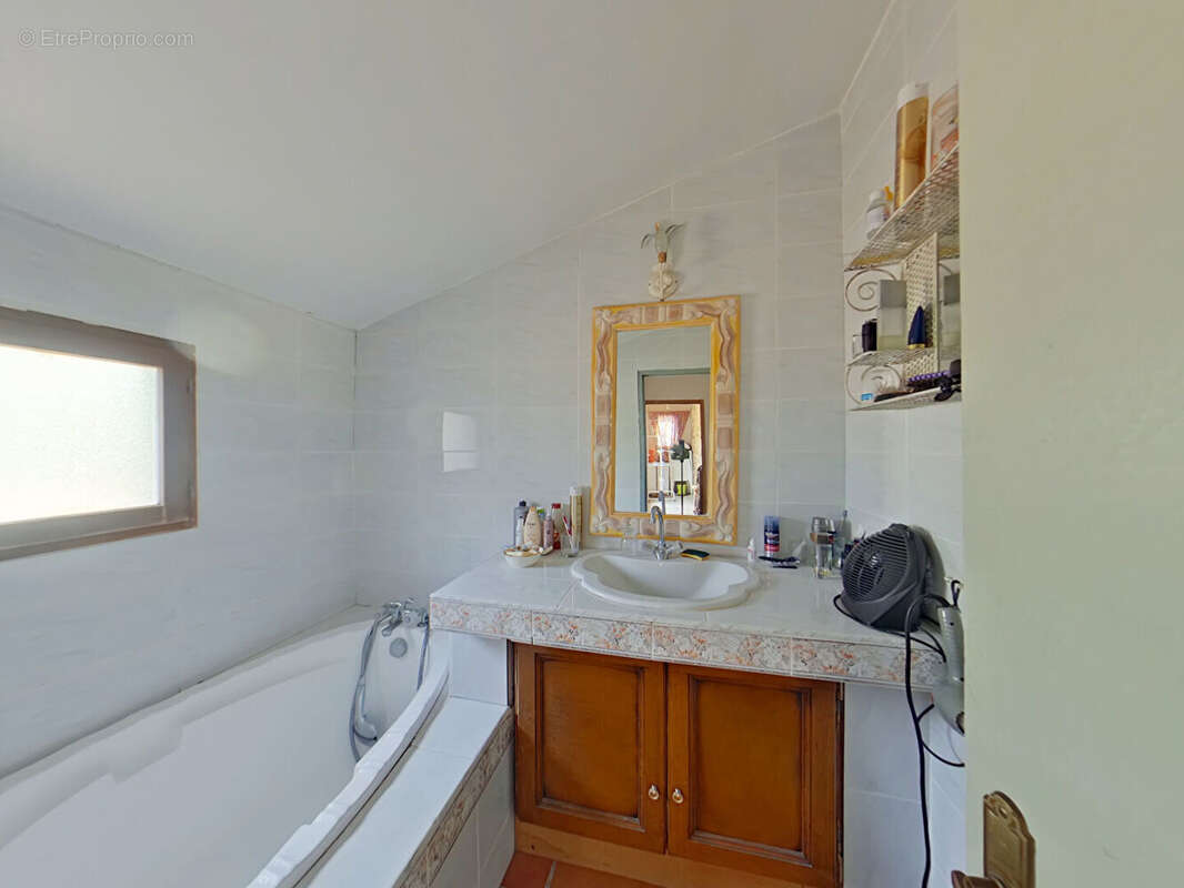 Maison à LE VIGEANT