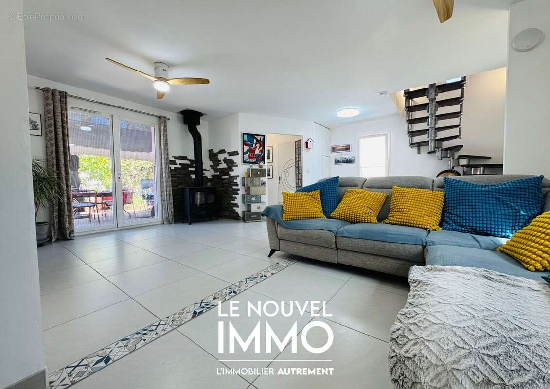 Maison à CHATEAUNEUF-LES-MARTIGUES