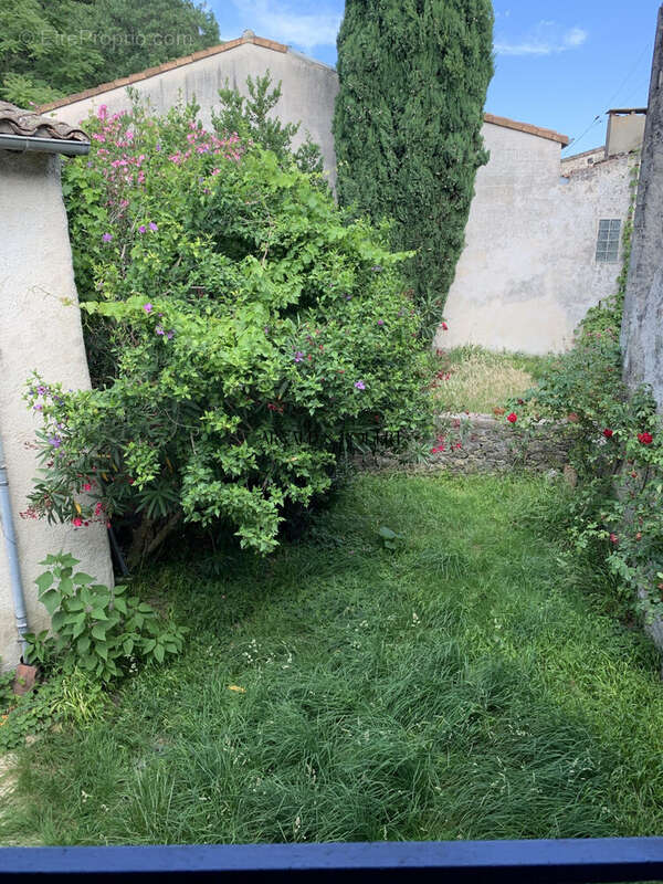 Maison à LA BEGUDE-DE-MAZENC