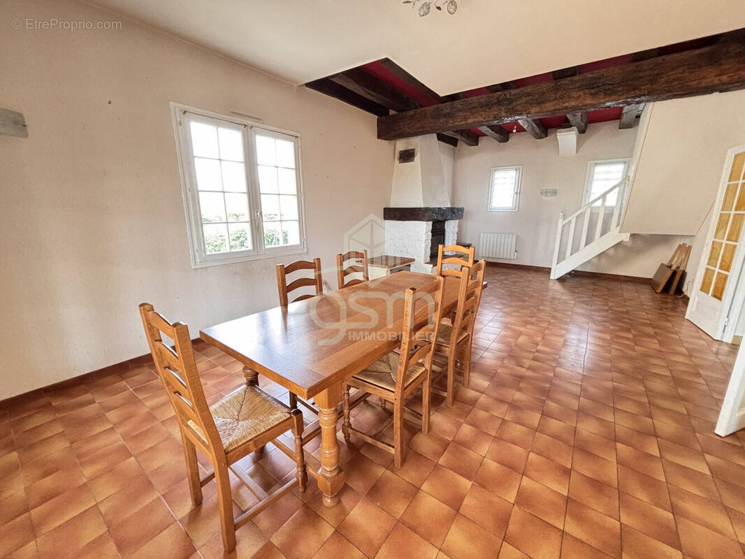 Maison à SAINTE-MAURE-DE-TOURAINE