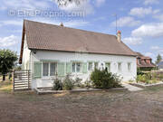 Maison à SAINTE-MAURE-DE-TOURAINE