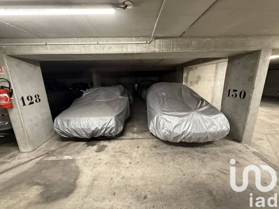 Photo 1 - Parking à COURDIMANCHE