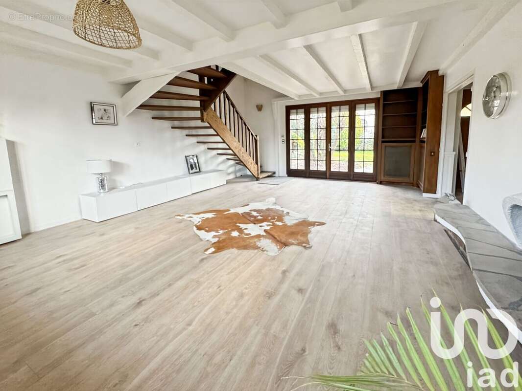 Photo 2 - Maison à SAINTE-GENEVIEVE-DES-BOIS