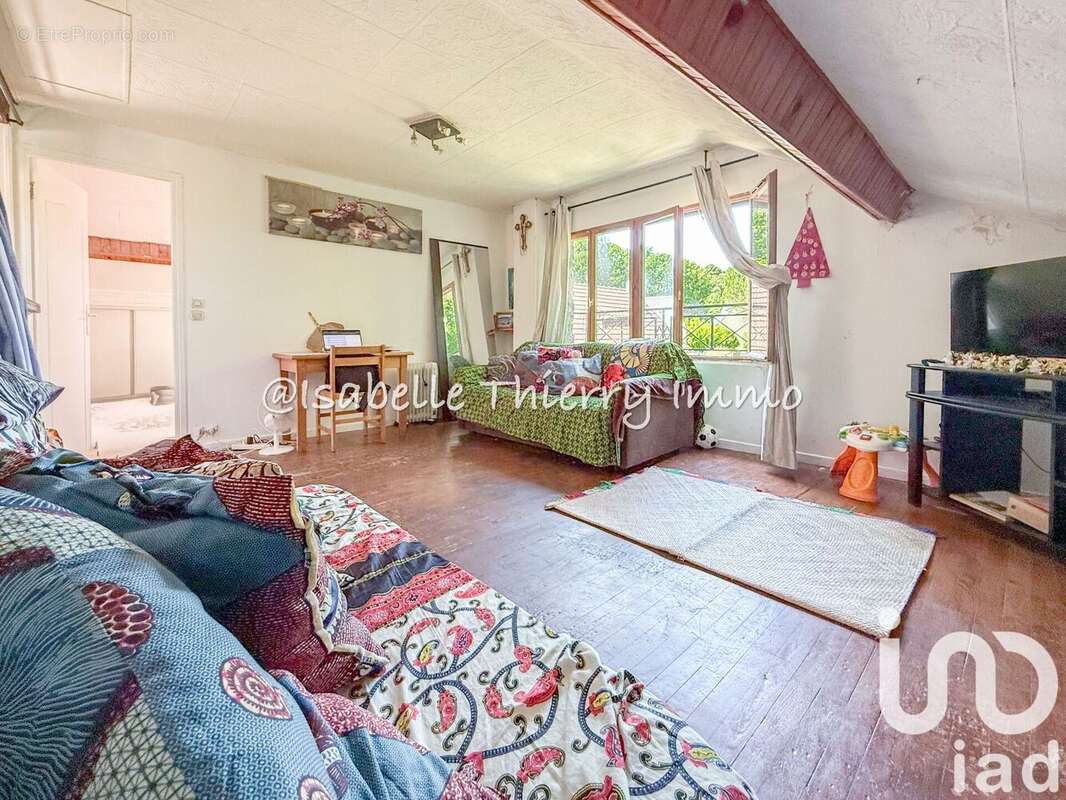 Photo 2 - Appartement à MONTLHERY