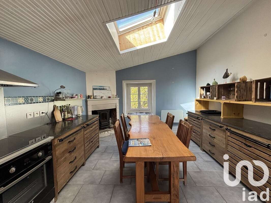 Photo 9 - Maison à CHAILLEVETTE