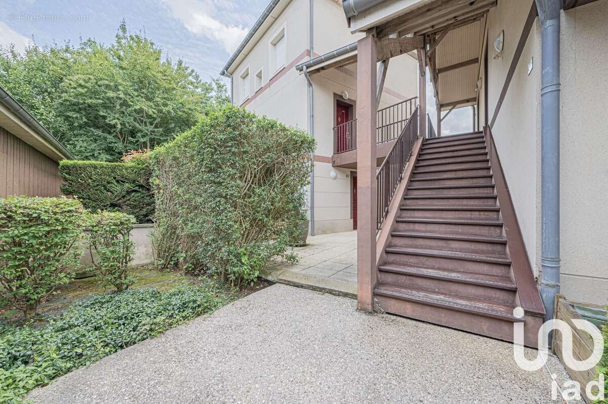 Photo 2 - Appartement à MAGNY-LE-HONGRE