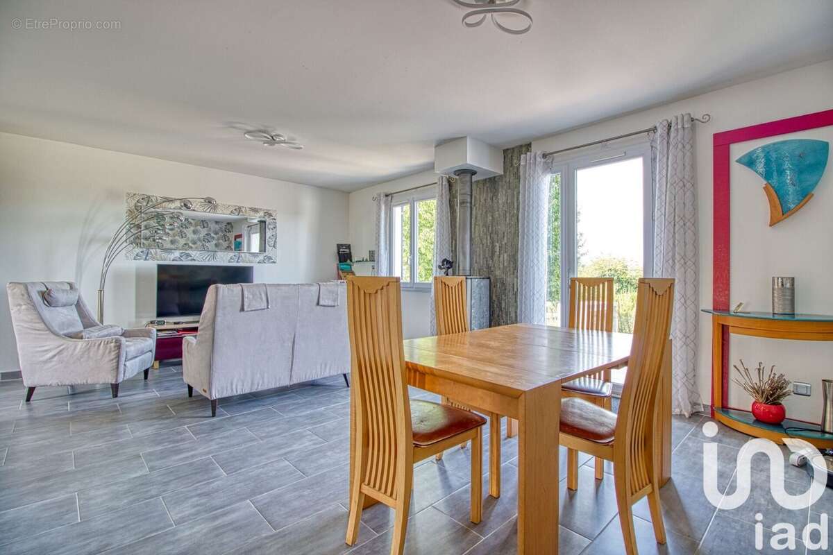 Photo 7 - Maison à EPONE