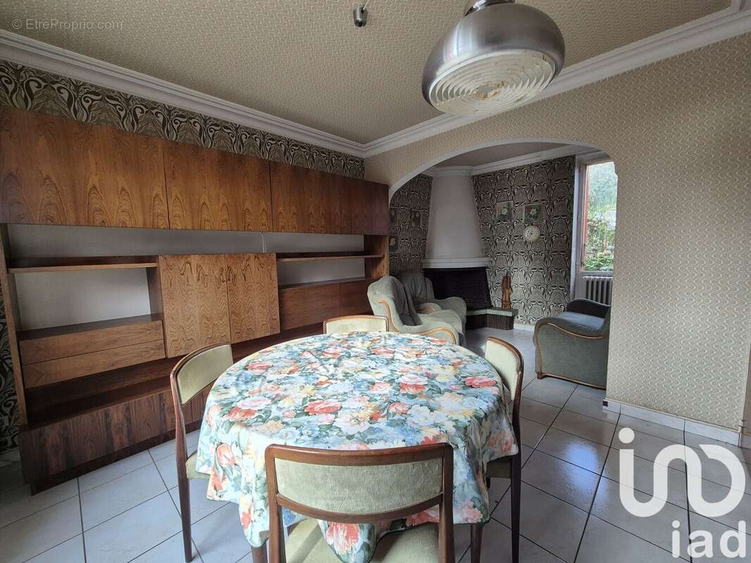 Photo 2 - Maison à SAINT-ETIENNE-DE-MONTLUC