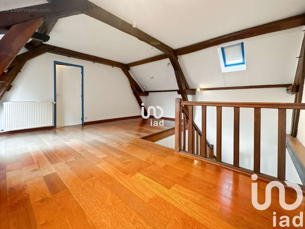 Photo 9 - Maison à GISY-LES-NOBLES