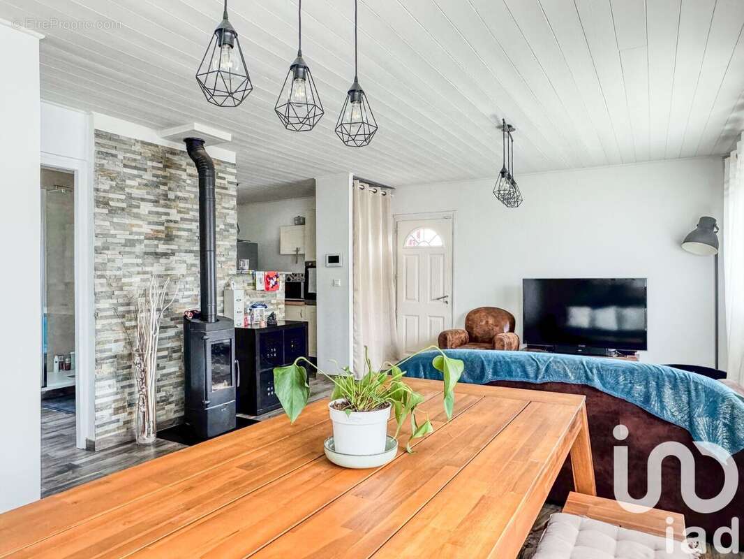 Photo 3 - Maison à VILLENEUVE-LE-COMTE