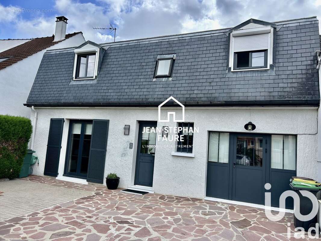 Photo 1 - Maison à MORANGIS