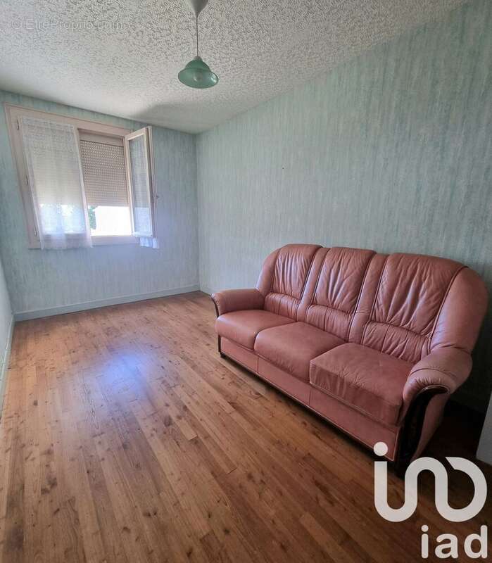 Photo 4 - Maison à LE PUY-NOTRE-DAME