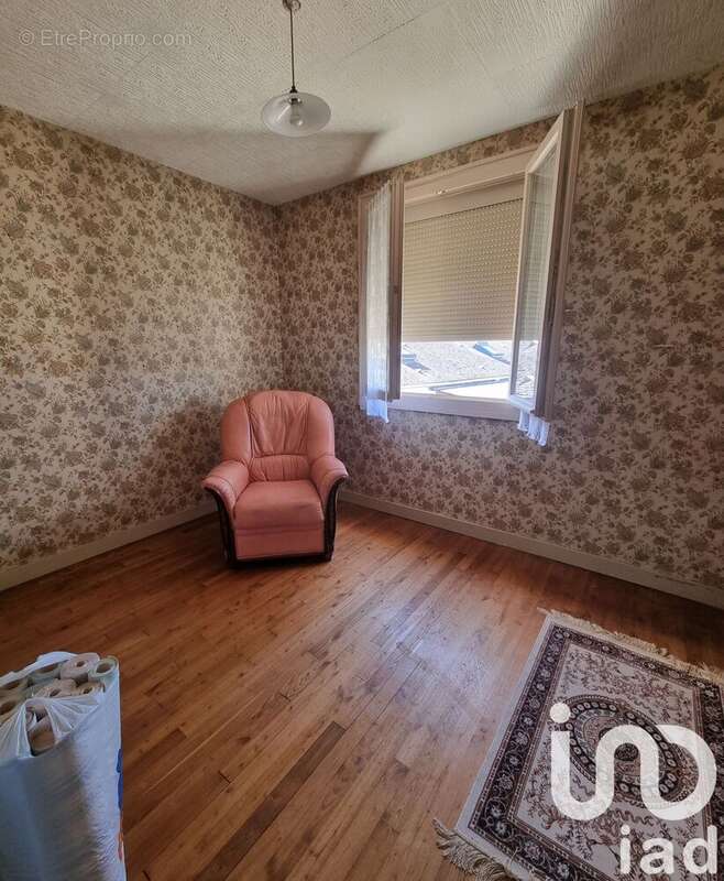 Photo 7 - Maison à LE PUY-NOTRE-DAME