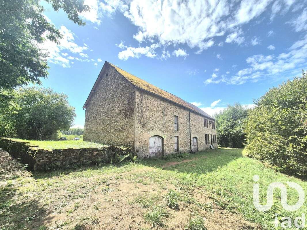 Photo 2 - Maison à LE LONZAC