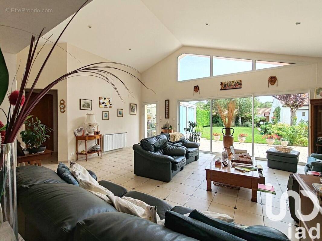 Photo 1 - Maison à SAINT-HILAIRE-DE-RIEZ