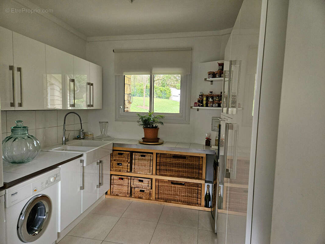 Maison à SAINT-NOM-LA-BRETECHE