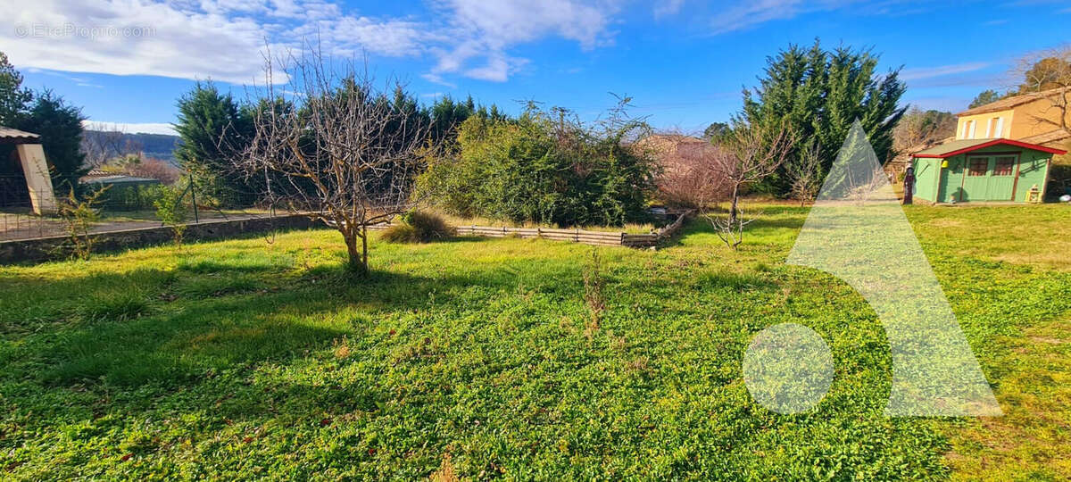 Terrain à VILLECROZE