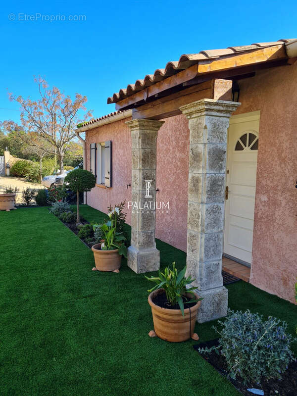 Maison à PLAN-DE-LA-TOUR