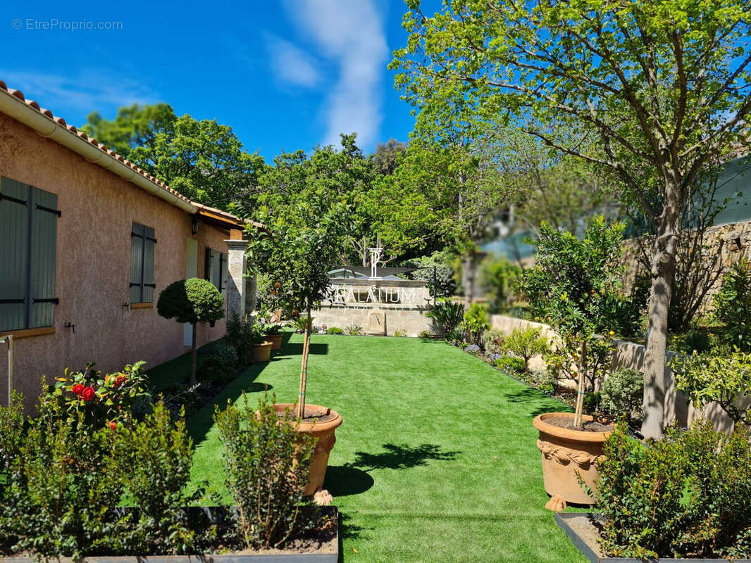 Maison à PLAN-DE-LA-TOUR